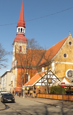 Pernovy : Church of St. Elizabeth = Pärnu : p. Elizabeth Church = Pernau : St. Elizabeth-Kirche rephoto