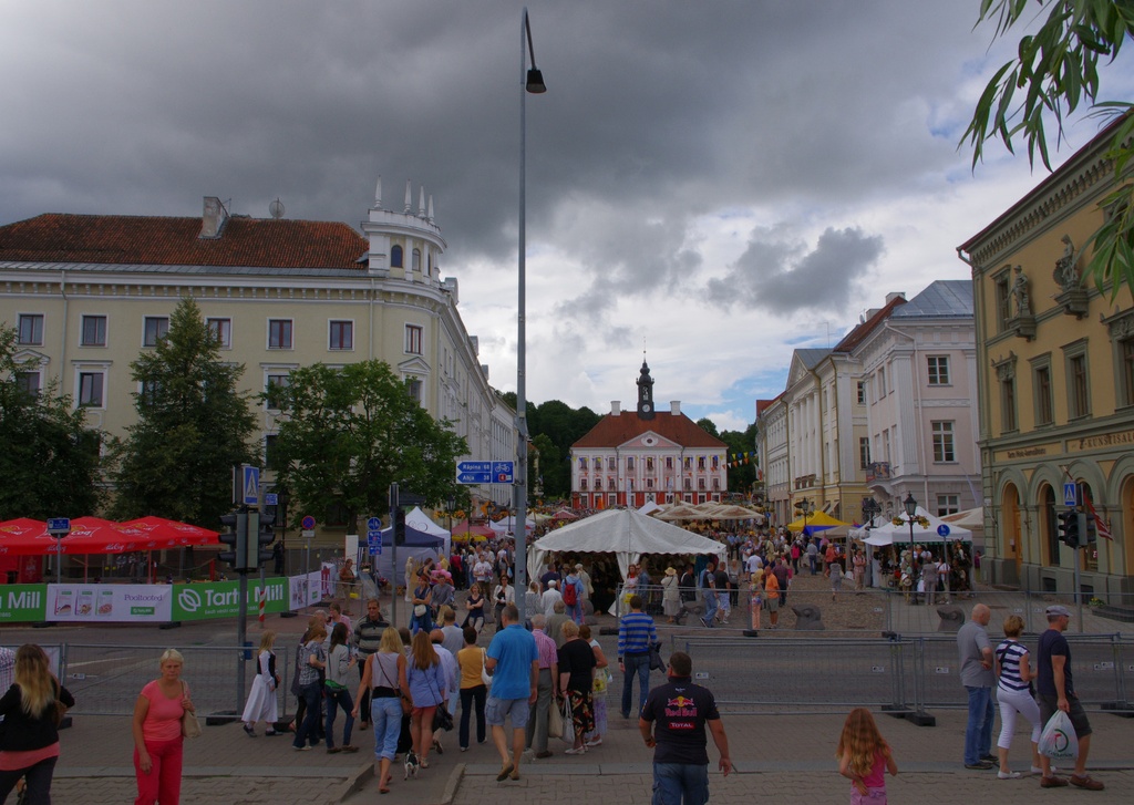 Tartu Raekoja Square and Raekoja by Kivisilla rephoto