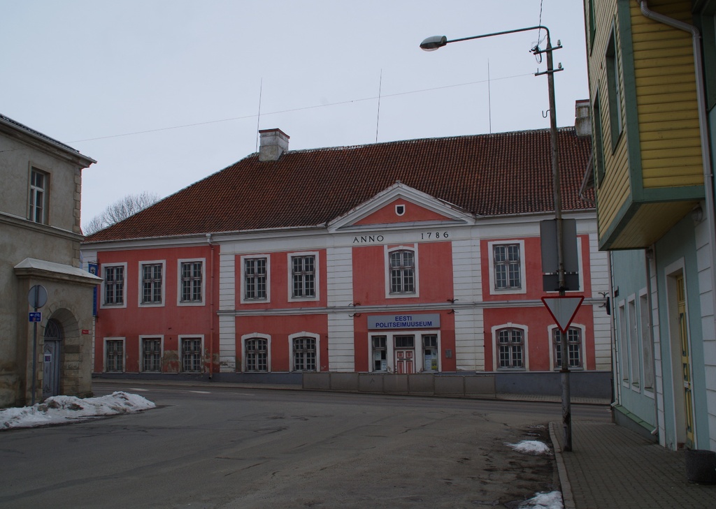 Rakvere Museum building repair 1979 rephoto