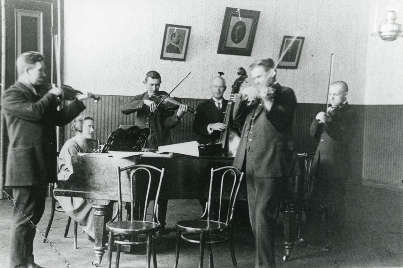 Jõhvi õpetajate orkester