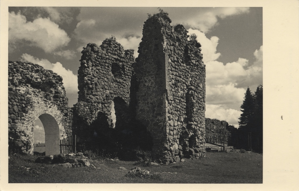 Estonia : Karksi castle roofs /