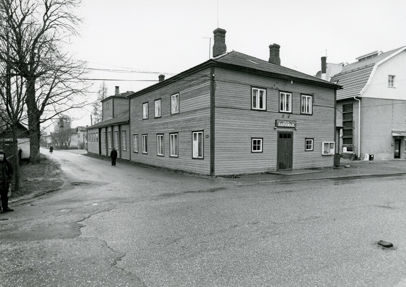Karksi-Nuia seltsimaja, hoone vaade. Arhitektid August Volberg, Erich Jacoby