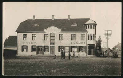 fotopostkaart, Karksi khk, Karksi-Nuia, keskväljak, J. Lõmpsi kauplus, u 1930  duplicate photo