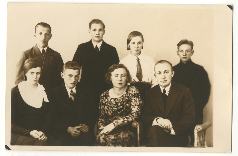 Foto. Õpilasrühma Kiir juhatus