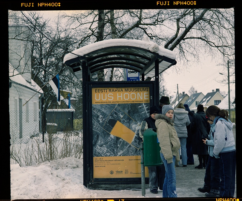 Eesti Rahva Muuseumi uue hoone arhitektuurikonkursi näituse välireklaam Tartus, 2006