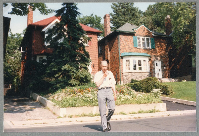Foto albumis. Mihkel Hansen Torontos