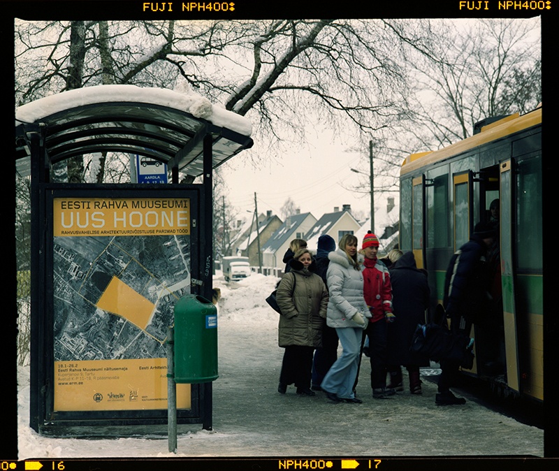 Eesti Rahva Muuseumi uue hoone arhitektuurikonkursi näituse välireklaam Tartus, 2006