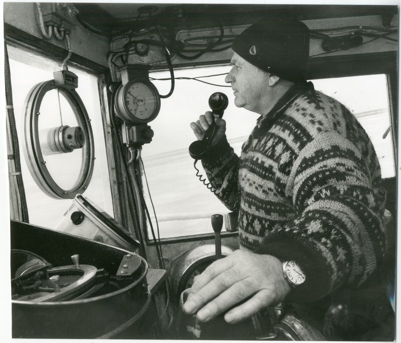 Foto. Puksiiri "Rudolf" kapten