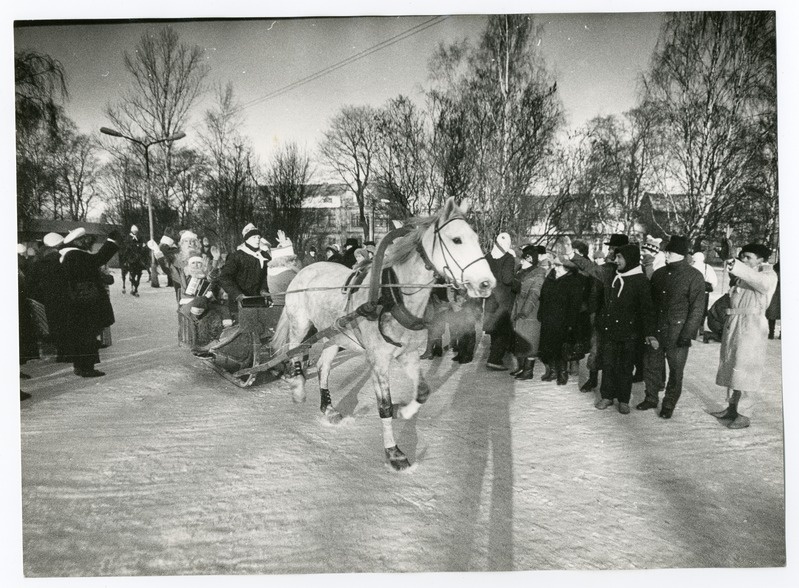 Foto. Näärid Pärnus