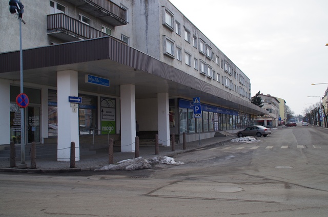 Etkvl building in the centre of Rakvere rephoto