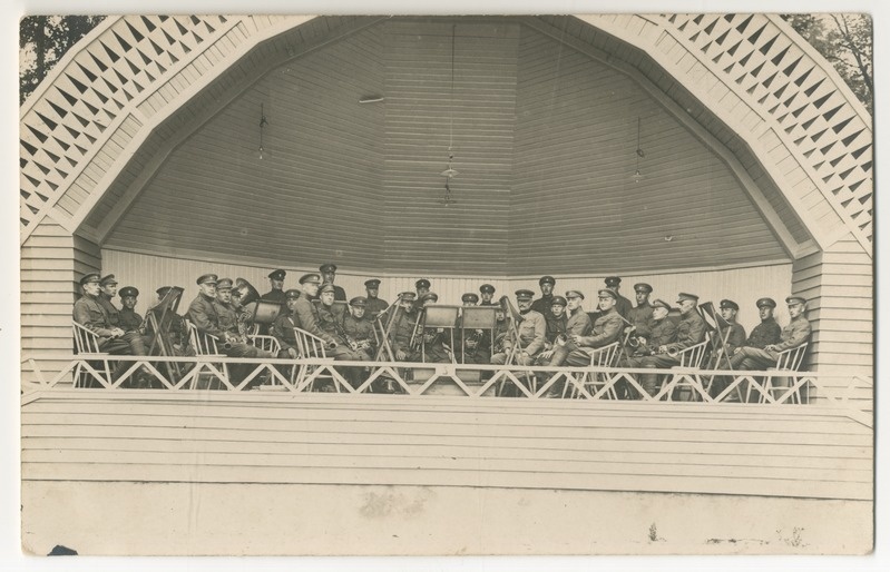 Foto. 3. diviissi orkester Kuressaares