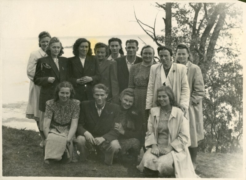 Foto albumist. Teel Riiga II.