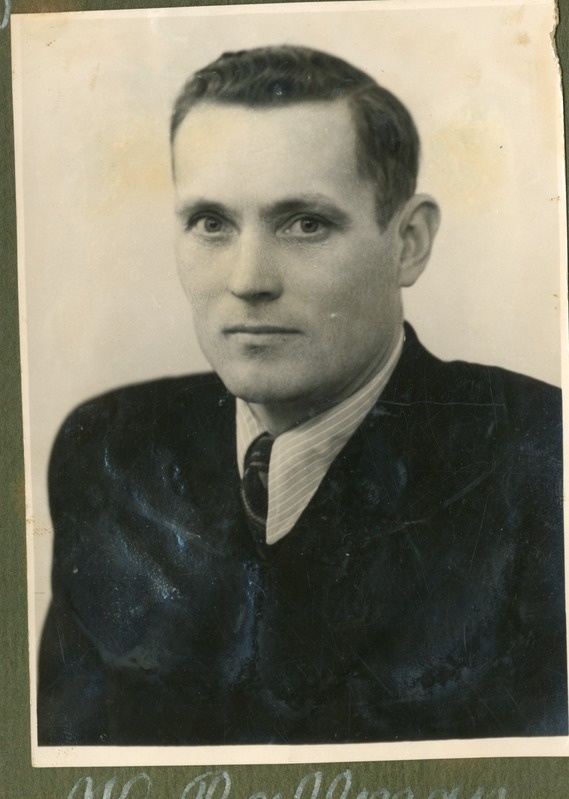 Foto albumist. Kaubatundja H.Rallman