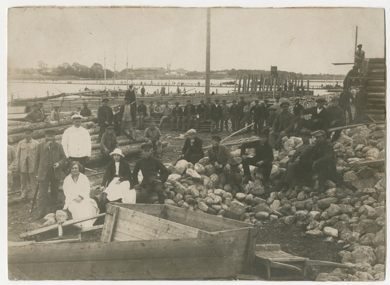 Foto. Sadamaehitus Pärnus