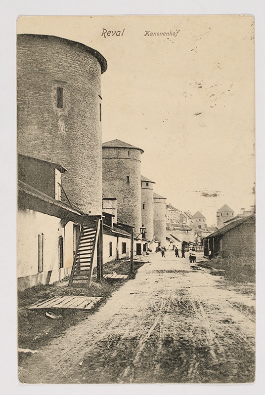 Tallinn Tornide väljak