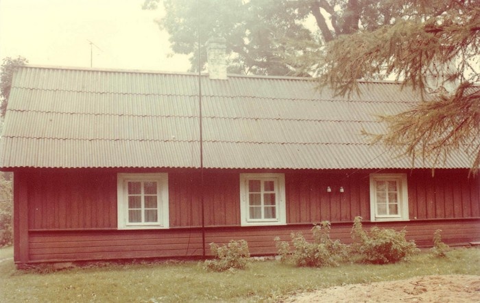A.Kuusiku elamu Kärdlas, Vabaduse 16 ( endine Laulu-Liisa elumaja)