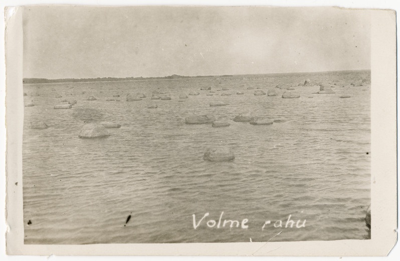 Vaade kivisele rannikumerele. (Volme rahu)
ca 1950