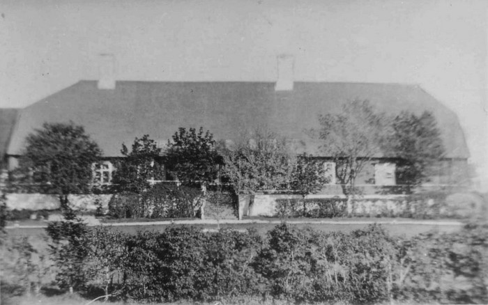Kassari mõisa peahoone