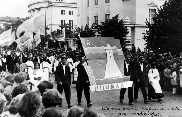 1960.a.üldlaulupidu Tallinnas. Hiidlased rongkäigus