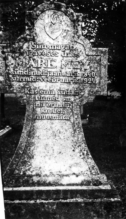 Mare Mei (1840-1924) hauatähis Pühalepa kalmistul
