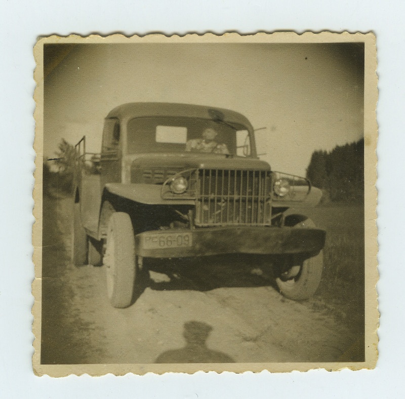 Foto, Tartu Autode Remondi Katsetehas, töökeskkond 1949 a.