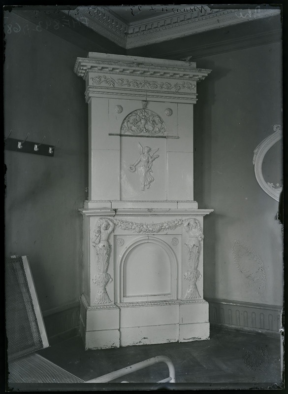 Klaasnegatiiv. Narva 23, ahi saalis. Tartu, 1953.