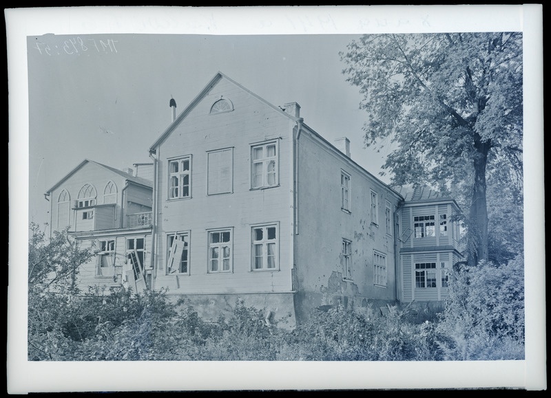Klaasnegatiiv. Kalevi 6. Tartu, 1941.