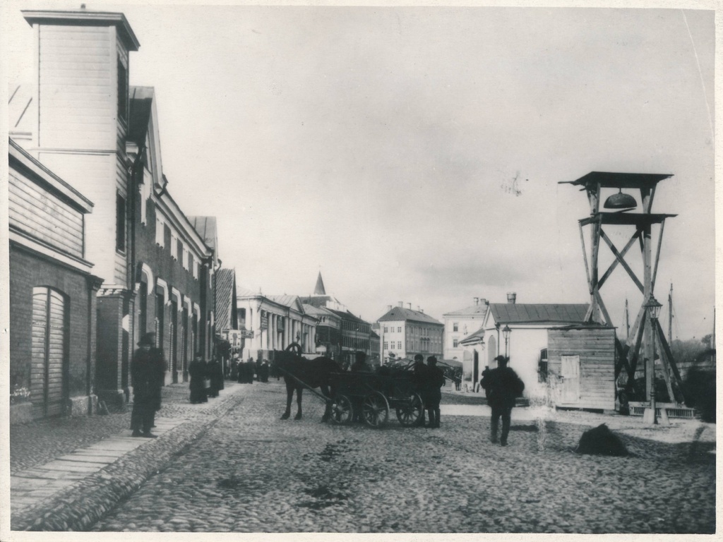Fotokoopia. Tartu vana pritsimaja esine väljak. 1905-1912.  Foto  juurdepääsupiiranguga.