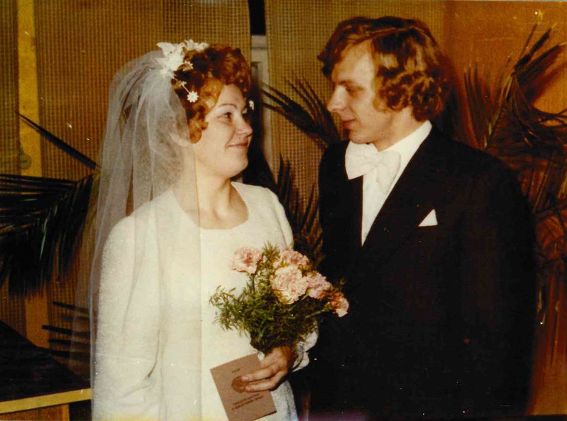 Digitaalne kujutis. Tartu perekonnaseisuamet, pulmapilt. 1975-1978