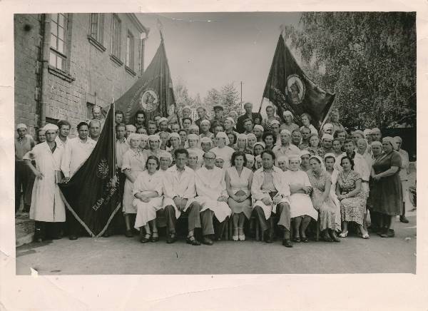 Tartu Lihakombinaat. Sotsialistliku lipu saamine.