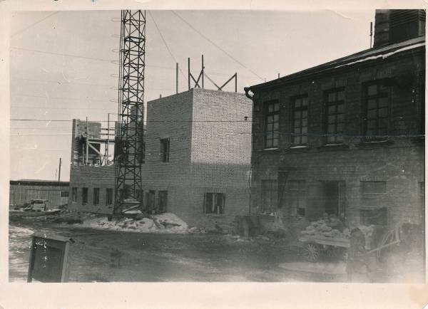 Tartu Lihakombinaadi katlamaja ehitus 1957a.