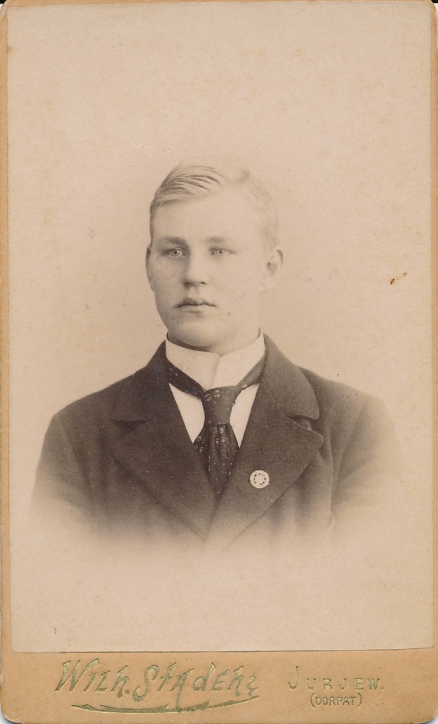 Portreefoto. Noormees. 20.sajandi algus.