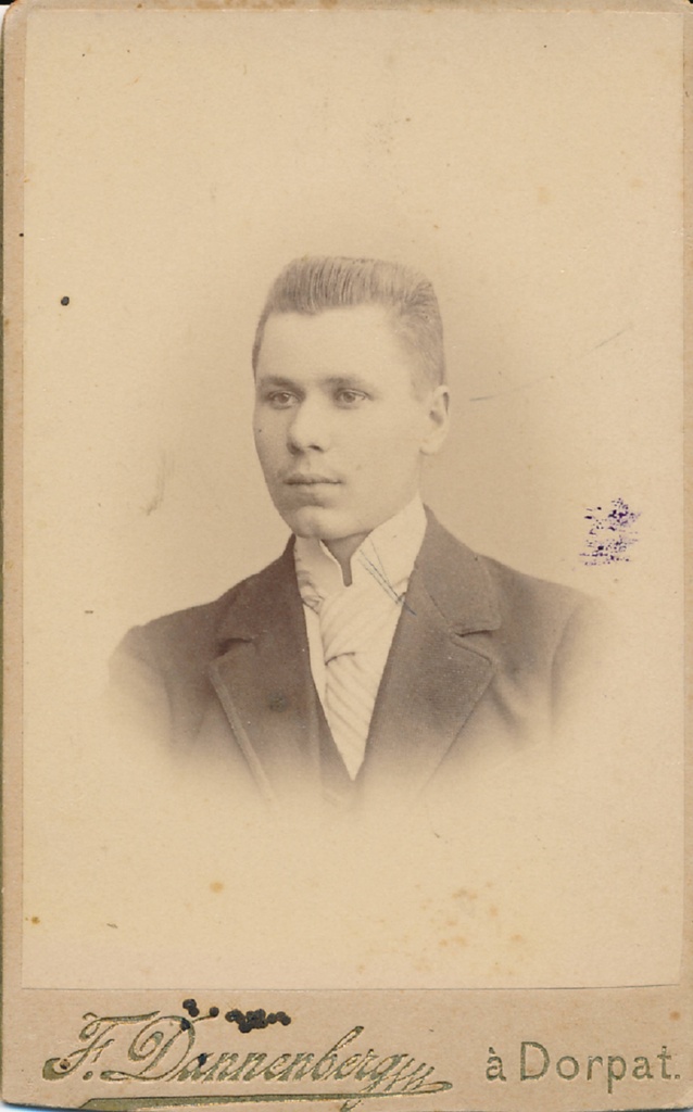 Portreefoto. Noormees. Tartu, 19.sajandi lõpus.