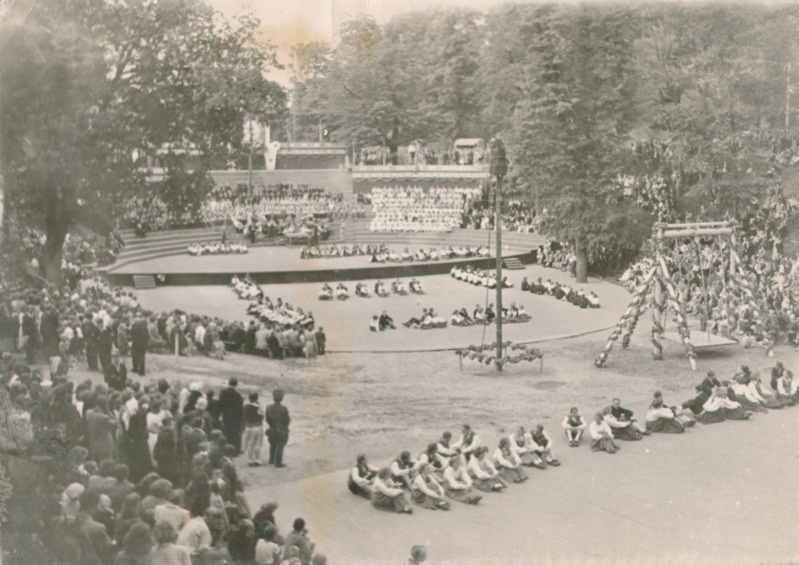 Fotopositiiv. Tartu 13. Jaanituli Kassitoomel.