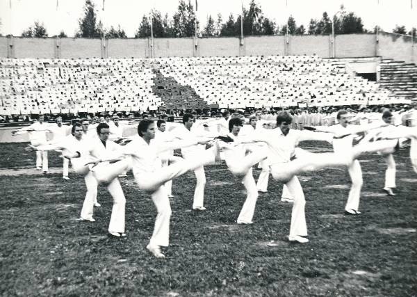Tartu 950. juubel. Võimlemispidu Tähtvere lauluväljakul 1980a.