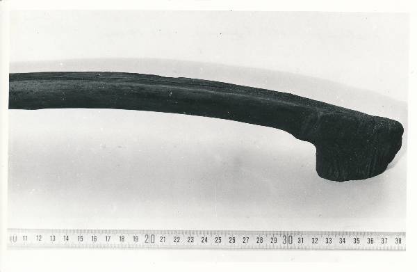 Arheoloogialeid. Leiud kaevamistelt Tartus, Raekoja plats 3 ja Ülikooli tn nurgal. 1982.a.