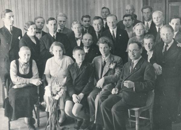 Grupifoto. Juhan Simm 50. aasta juubelil sugulaste ja sõpradega. Haapsalu, 12.08.1935.a.