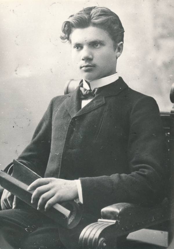 Portreefoto. Juhan Simm. 1908.a.
