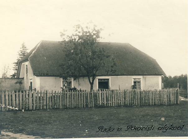 Pikaristi algkool Pada vald