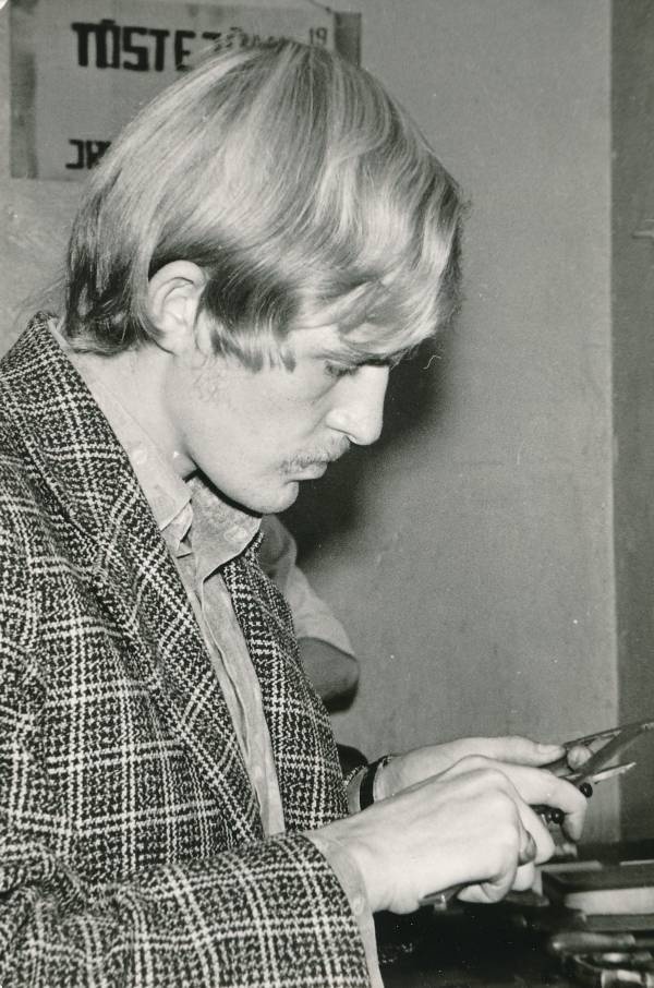 ELKNÜ Tartu LK organiseeritud kutsevõistlustel osaleja Viktor Hüvenen tehasest "Võit" 1970ndatel.