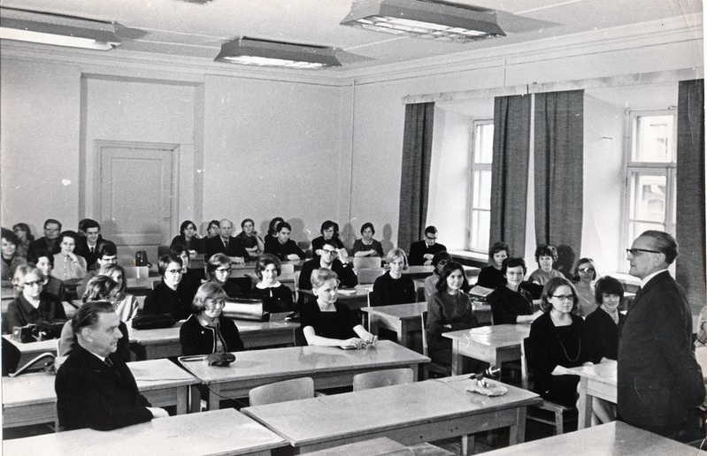 Vaade TÜ peahoone auditooriumisse.