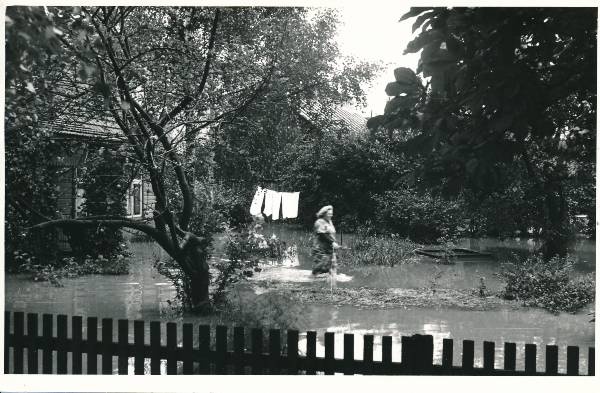 Üleujutus Tartus 1978a Paju tänavas.
