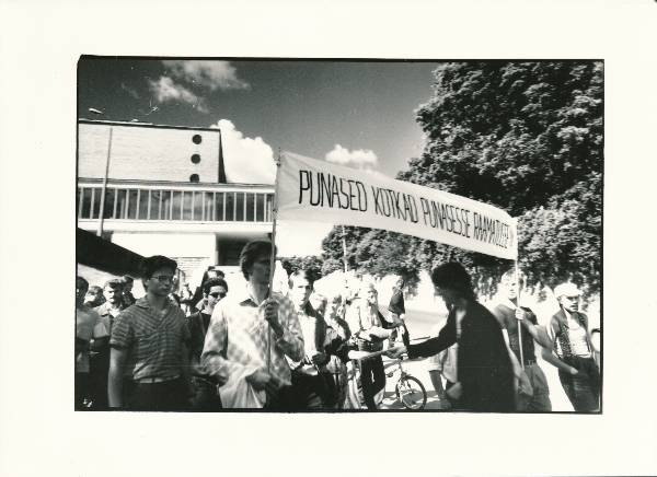Roheliste demonstratsioon Tartus 1988a.