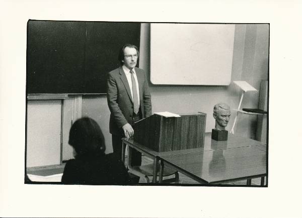 Karl Ristikivi päev 1988a. Esineb prof Karl Muru.