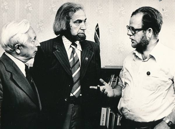 TRÜ Zooloogia ja Botaanika Instituut, vasakult  Eerik Kumari, Toomas Sutt, A. H. Joensen (Taani). Tartu, 1981.