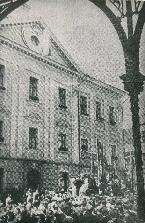 Tartu töötajate miiting. Tartu Raekoja plats, 21.06.1940.a.