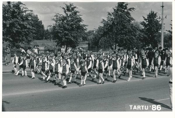 III Poistekooride laulupidu. Tartu, 06.1986.a.
