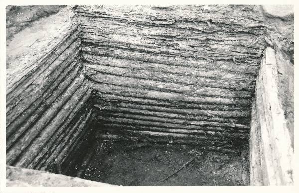 Arheoloogialeid. Kaevamised Tartus Lossi (A.Lätte) tn. 1986.a.