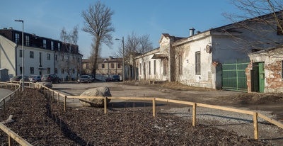 Tallinn, Suur-Patarei tänav (paremal Suur-Patarei 24) rephoto