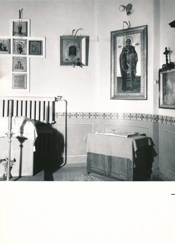 Tartu kirikutes leiduvad kultusesemed. Uspenski õigeusu kiriku sisevaade, Magasini tn 1. 1987.a.